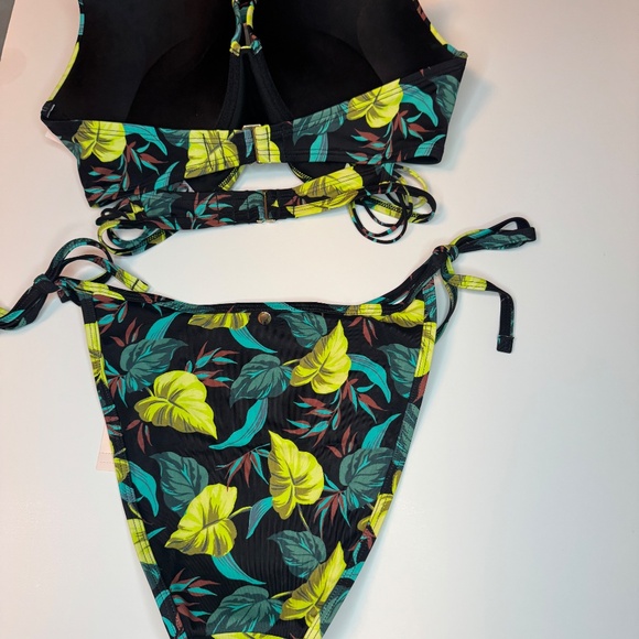Victoria’s Secret Bikini Set Tropical Push Up Size Medium, 34D New With Tags - Picture 2 of 11